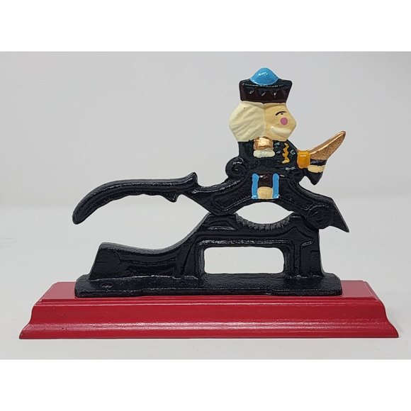 Vintage Cast Iron Nutcracker Soldier Paul Revere Hand Painted On Wood‎ Base - Picture 4 of 11